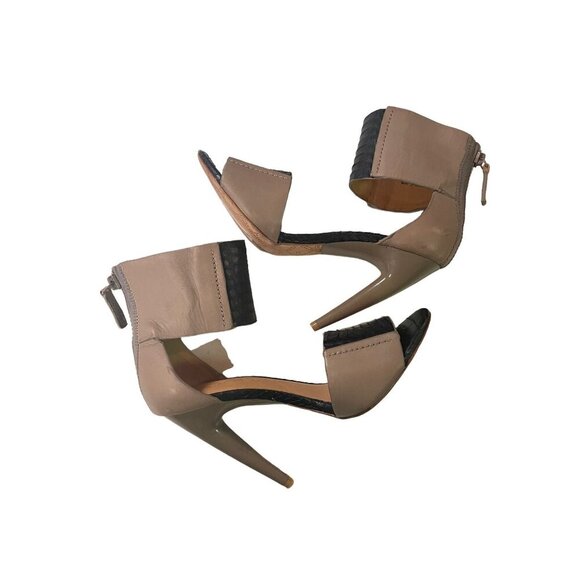 L.A.M.B. Taupe Black Leather Ankle Strap Heels Shoes 6 M - Picture 3 of 7